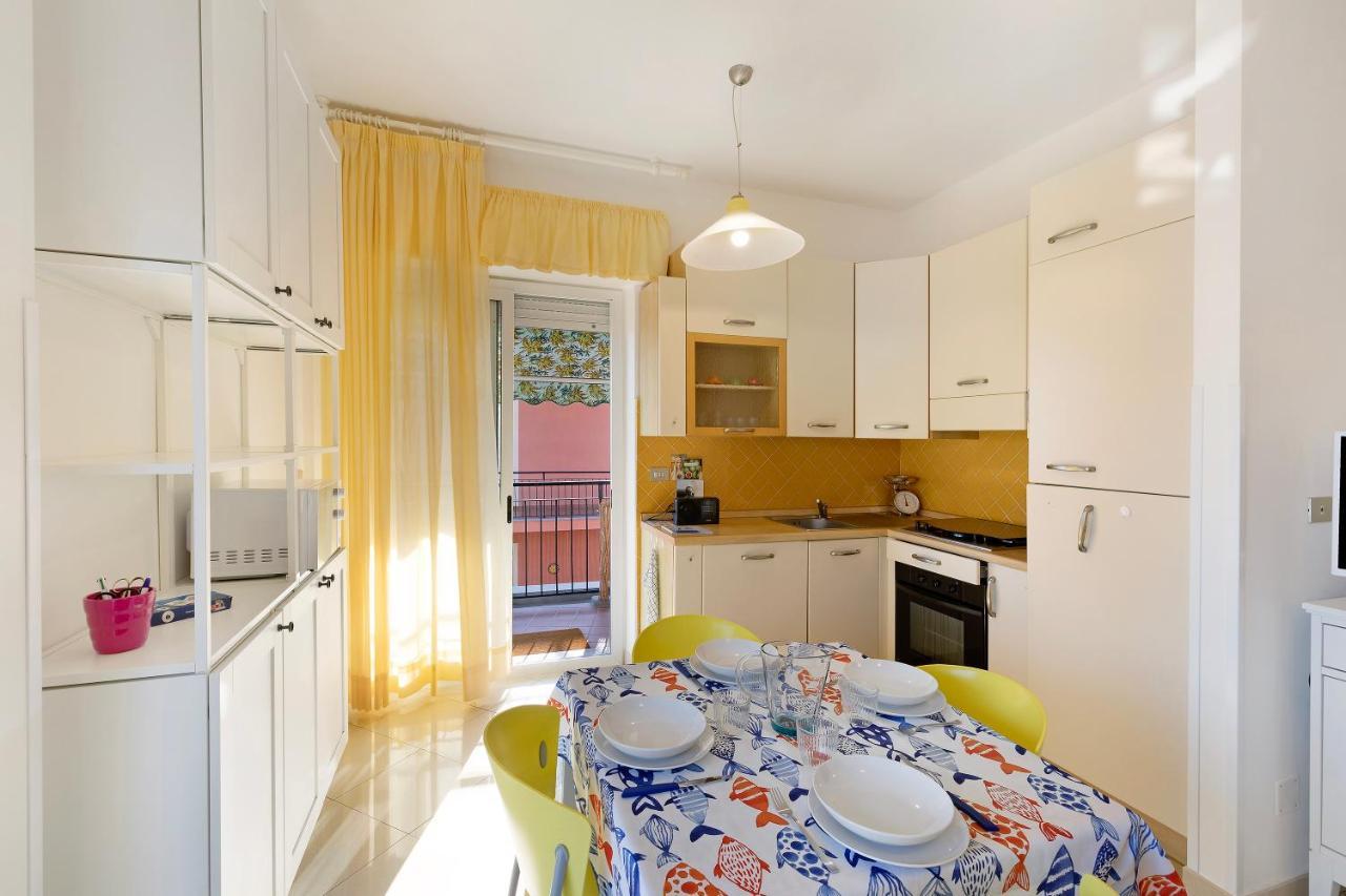 Ferienwohnung Attico Cielo E Mare Spotorno Exterior foto