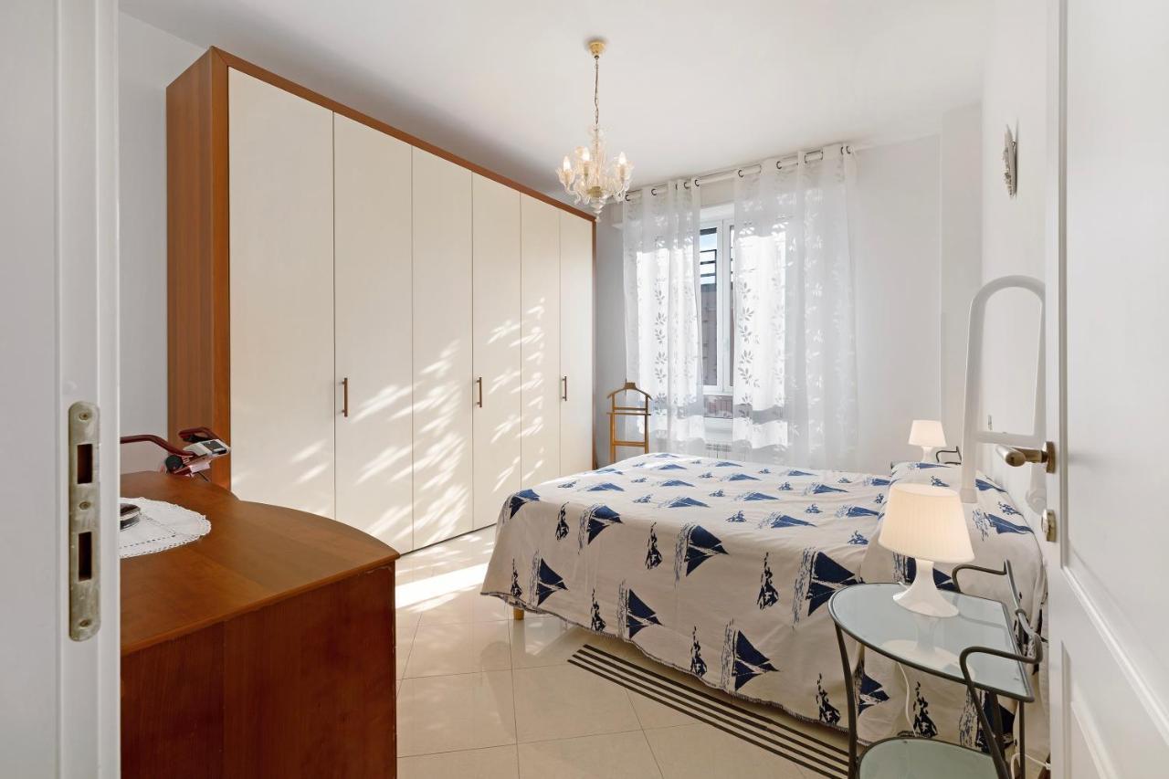Ferienwohnung Attico Cielo E Mare Spotorno Exterior foto