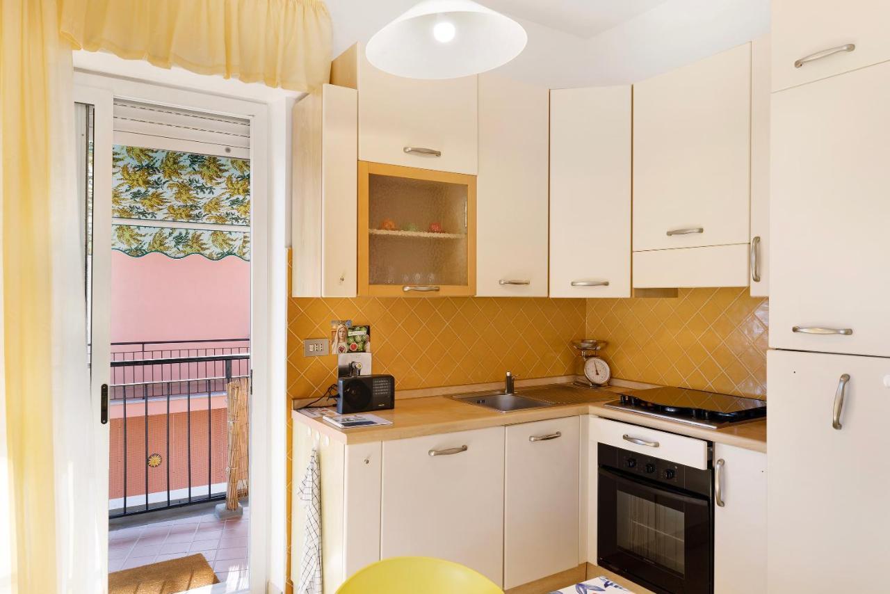 Ferienwohnung Attico Cielo E Mare Spotorno Exterior foto